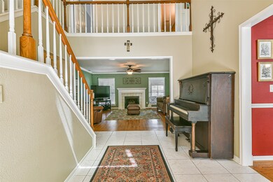 4011 Spring Branch Dr E, Pearland, TX 77584 - photo 4