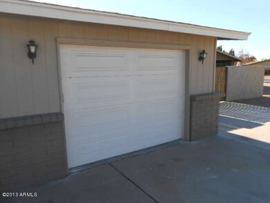023-245420 1 Car Garage