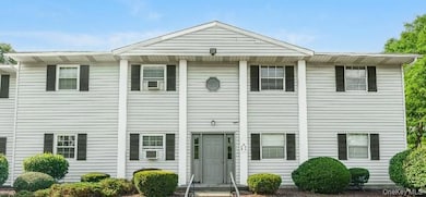 6 Yew Ct unit A, Fishkill, NY 12524 - photo 2
