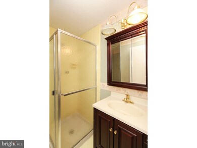 12049 Templeton Dr, Philadelphia, PA 19154 - photo 7