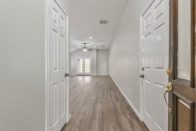 301 Live Oak Ln, Friendswood, TX 77546 - photo 3