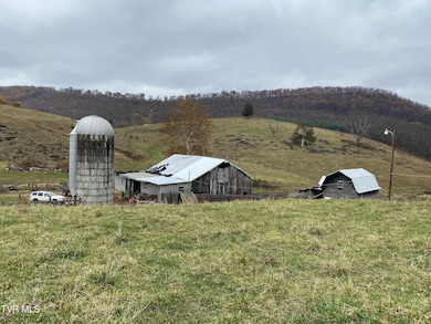 214 Comers Creek Rd, Sugar Grove, VA 24375 - photo 2