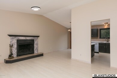 8520 Gordon Cir, Anchorage, AK 99507 - photo 6