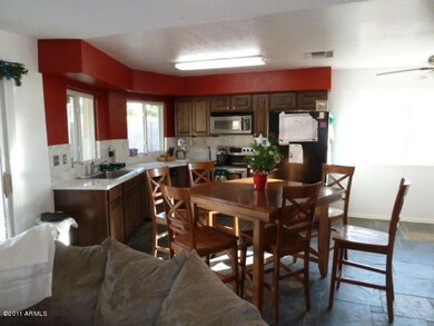 Eat-in Kitchen