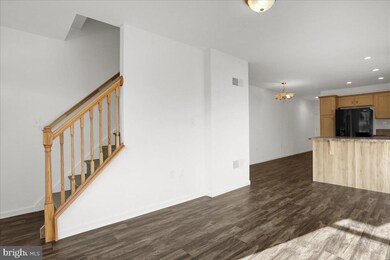 307 Crestmont St, West Reading, PA 19611 - photo 3