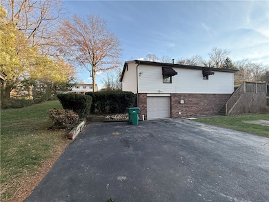 1525 Orchard Dr, Greensburg, PA 15601 - photo 7