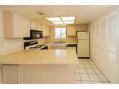 5215 Caliente St unit 23, Las Vegas, NV 89119 - photo 2