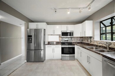 22388 Thousand Pines Ln unit 1, Boca Raton, FL 33428 - photo 2