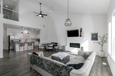 9140 Spring Crest Ln, West Des Moines, IA 50266 - photo 4