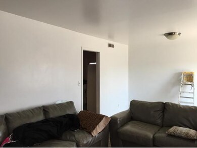 Living room for side B