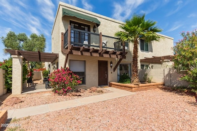 Oversized yard private entrance