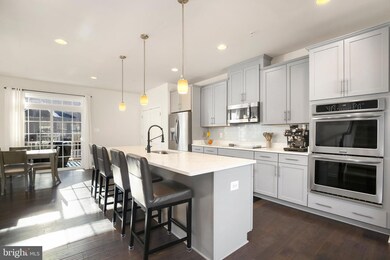 6917 Stansbury Ln, Landover, MD 20785 - photo 6