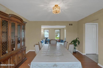 9 Dining Room Hardwood