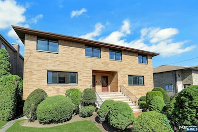 2413 Hammett Ave unit B, Fort Lee, NJ 07024 - photo 2