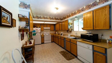7-181Ridgeway (1 of 27)