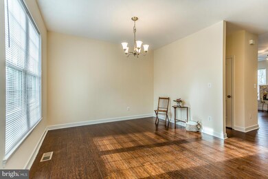 614 Lakeview Pkwy, Locust Grove, VA 22508 - photo 4