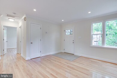 104 Floral Dr, Gaithersburg, MD 20877 - photo 5