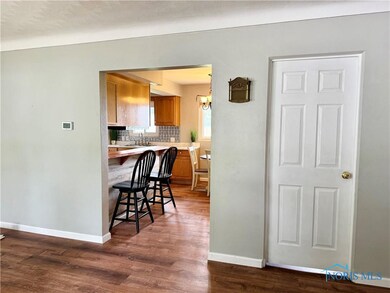 305 Degroff Ave, Archbold, OH 43502 - photo 5