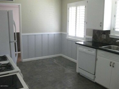 GREAT KITCHEN