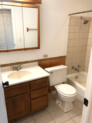 207 Ensenada Dr, Carpentersville, IL 60110 - photo 6