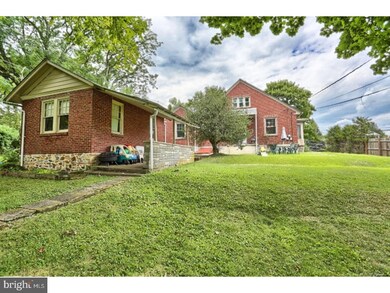 320 W Bellevue Ave, Reading, PA 19605 - photo 6