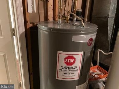 10257 Quiet Pond Terrace, Burke, VA 22015 - photo 6