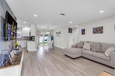2751 SW 4th St, Fort Lauderdale, FL 33312 - photo 4
