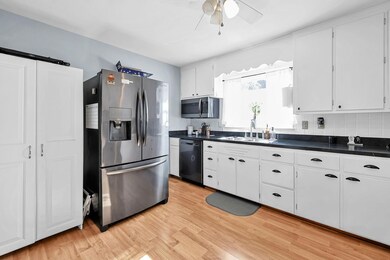 9-web-or-mls-220-e-sugar-st