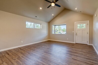 437 College Ave3