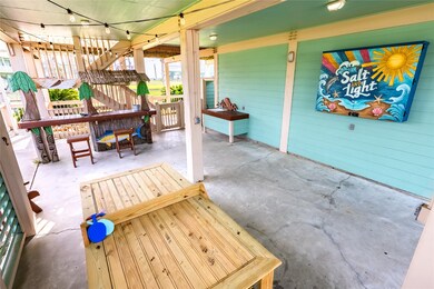 3228 Castle Dr, Crystal Beach, TX 77650 - photo 3