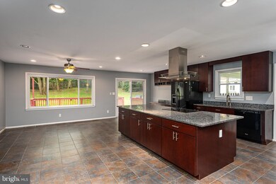 13211 Chestnut Dr, Bowie, MD 20720 - photo 3