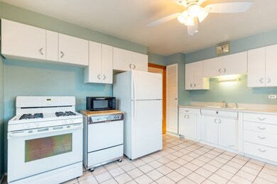 1521 Atwood Ave, Berkeley, IL 60163 - photo 4