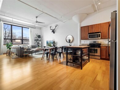 20-web-or-mls-1701 NE Madison St #209-0020