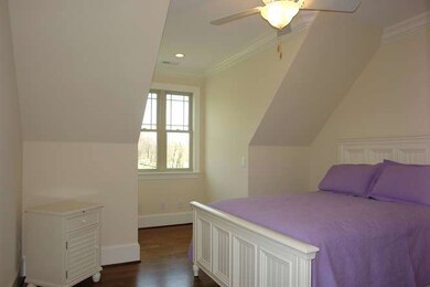 H-Bedroom