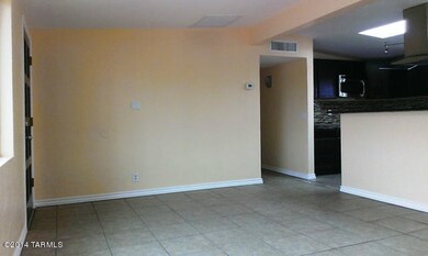 LIVING ROOM 7