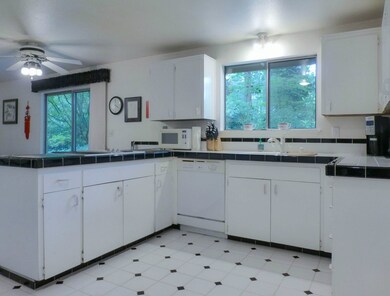 9008 Ridgeview Cir W, Tacoma, WA 98466 - photo 5