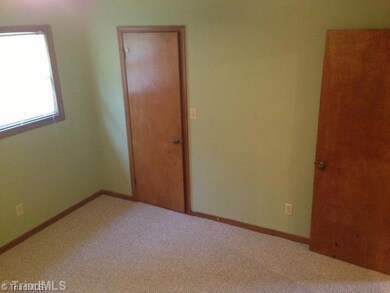 1st Bedroom.
