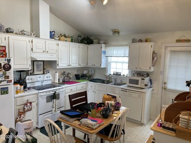 3612 Strange Ct, Greenville, NC 27834 - photo 5