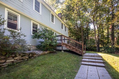 89 Hovey Rd, Londonderry, NH 03053 - photo 3