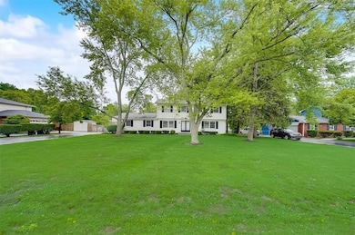 6127 Wexford Rd, Indianapolis, IN 46220 - photo 7