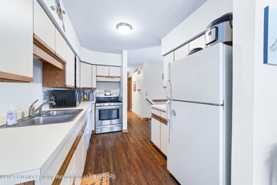 5-web-or-mls-Home-Exposure-2811-Trudy-13