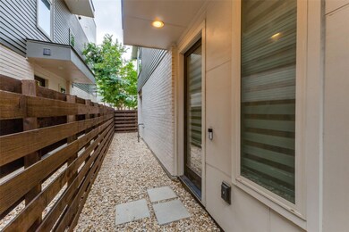 2205 Lola Ct, Dallas, TX 75206 - photo 2