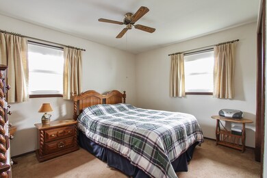 123 N Frolic Ave, Waukegan, IL 60085 - photo 4