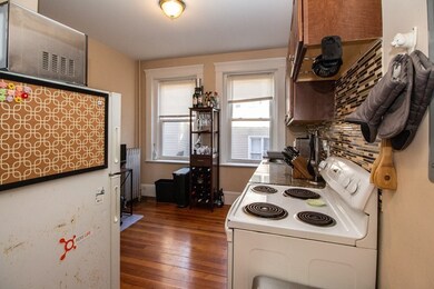 636 Washington St unit 2, Brookline, MA 02446 - photo 6