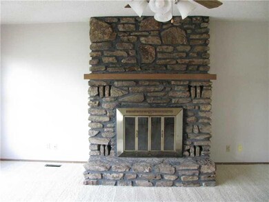 52 Kensington Dr, Bella Vista, AR 72715 - photo 3