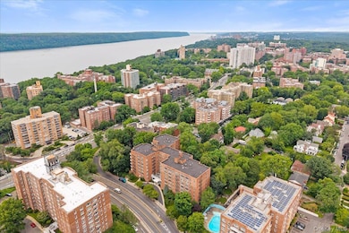 The Bonnie Crest unit 2A, Bronx, NY 10463 - photo 7