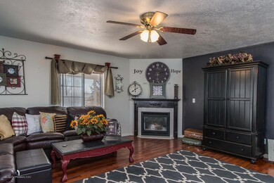 06 - Living Room