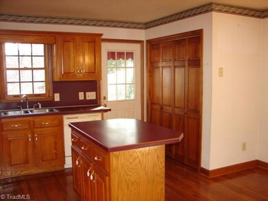 5219 Little Beane Store Rd, Seagrove, NC 27341 - photo 6