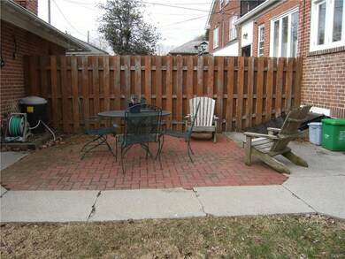 2402 W Allen St, Allentown, PA 18104 - photo 6