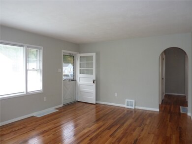 517 Montpelier Ave, Erie, PA 16505 - photo 5